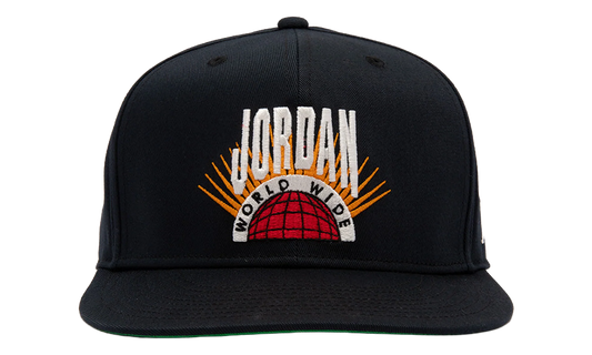 Jordan Essentials Pro Structured Flat Bill Hat "Black / Kelly Green / Sail" IF3508 010