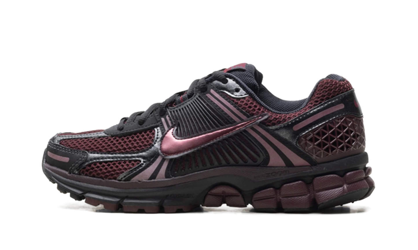 Zoom Vomero 5 WMNS "Black Burgundy Crush" IB8929 002