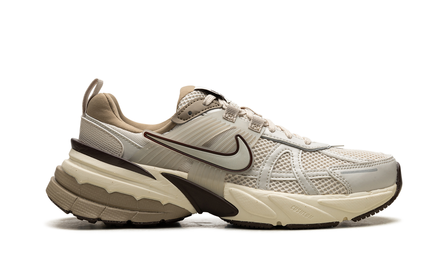 V2K RUN WMNS"Light Orewood Brown" FD0736 103