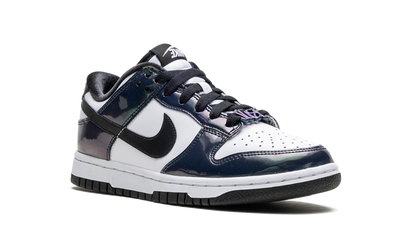 Dunk Low SE WMNS"Just Do It Iridescent" FQ8143 001