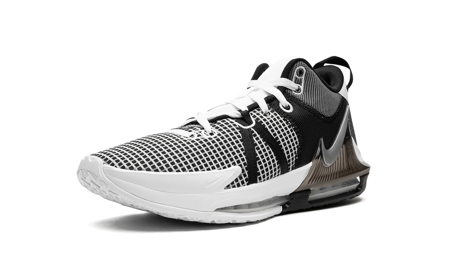 LeBron Witness VII "Metallic Silver" DM1123 100