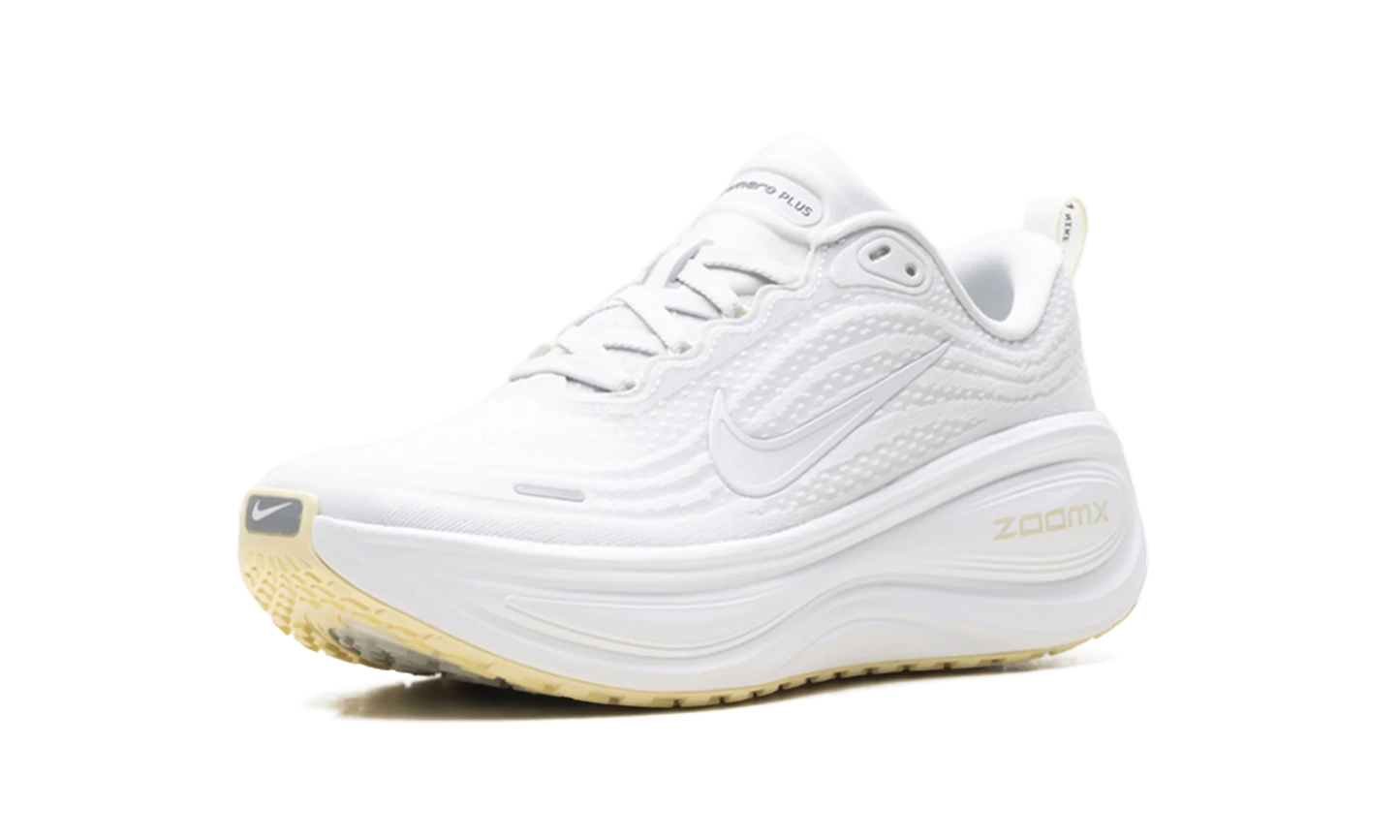 Vomero Plus WMNS "Photon Dust Alabaster" HV8154 009