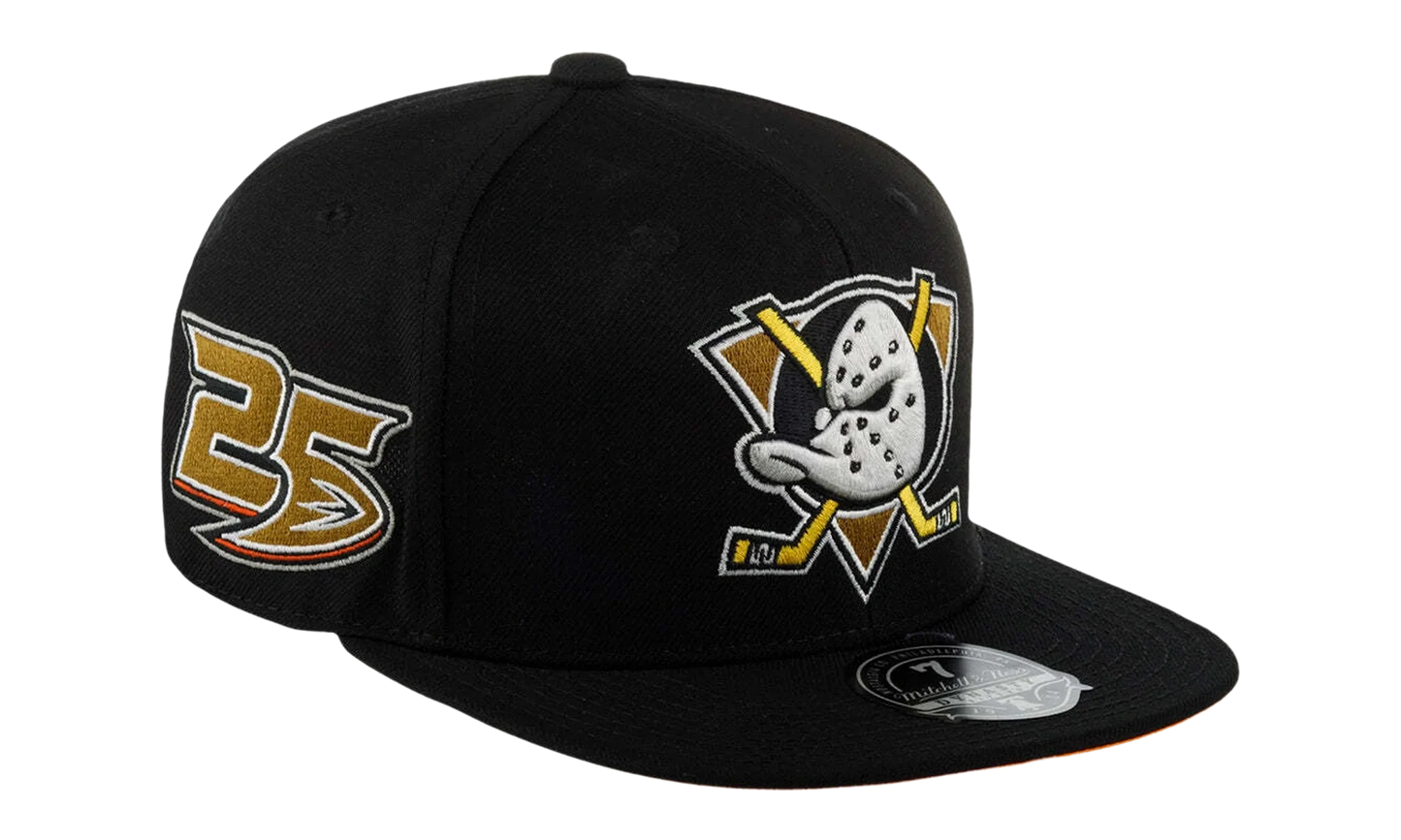 NHL Vintage Fitted Cap "Anaheim Ducks - Black" 6HSFSH22084 ADUBLCK