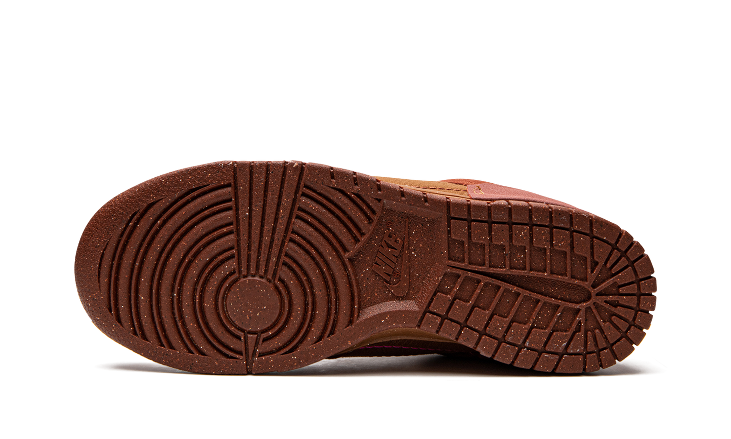 DUNK LO DISRUPT 2 MNS WMNS"Desert Bronze" DH4402 200