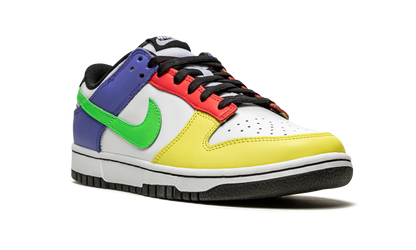 DUNK LOW WMNS"Green Strike" DD1503 106