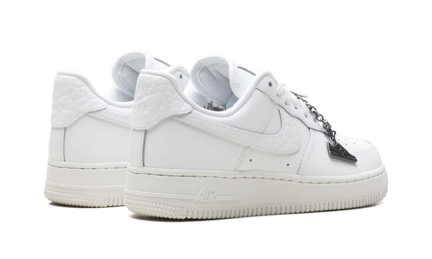 Air Force 1'07 Low WMNS"Summit White Mini Charm" IM6485 121
