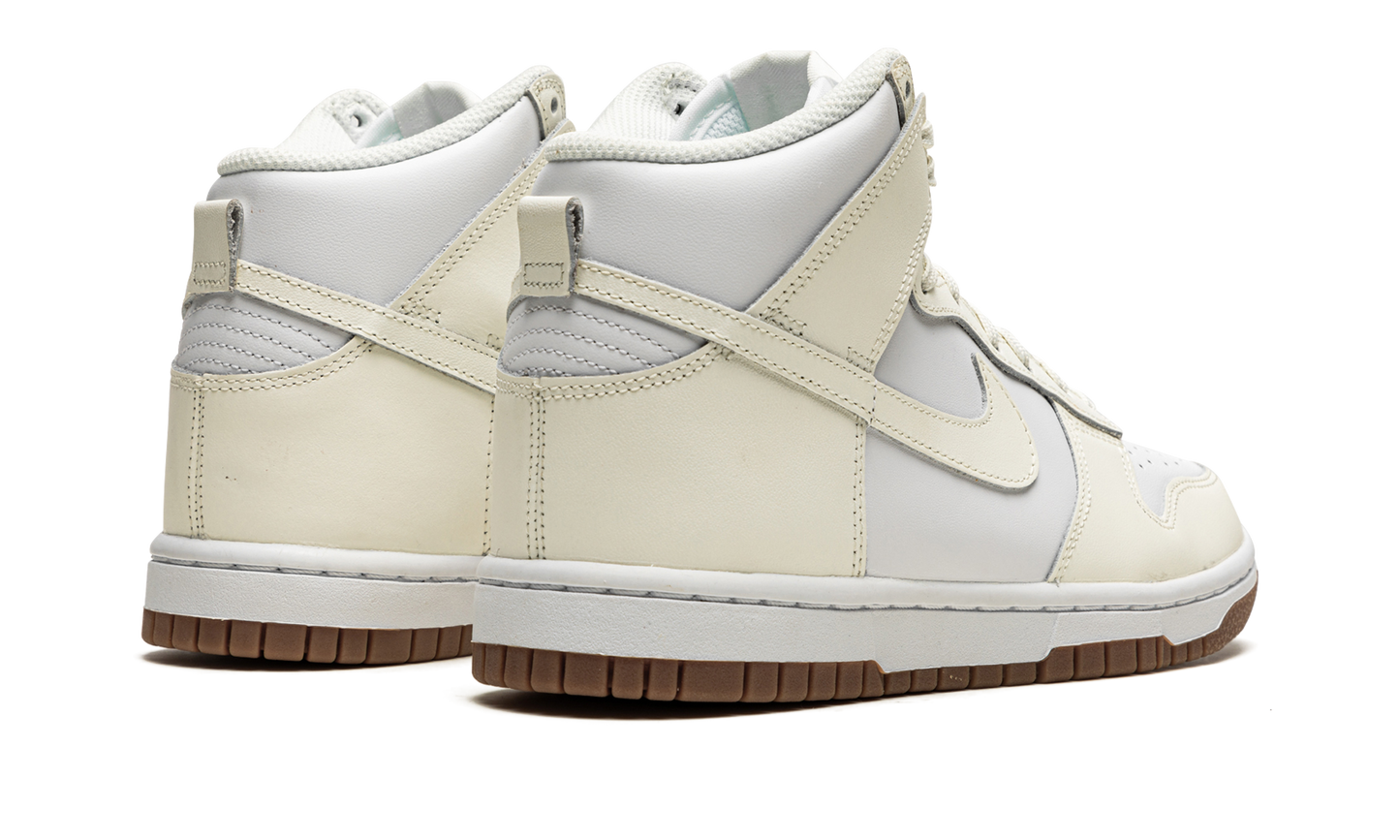 DUNK HIGH MNS WMNS"Sail/ Gum" DD1869 109