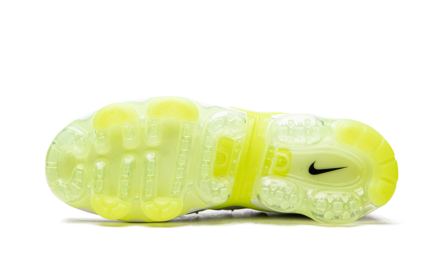 AIR VAPORMAX PLUS MNS WMNS"Photon Dust" DQ4695 001