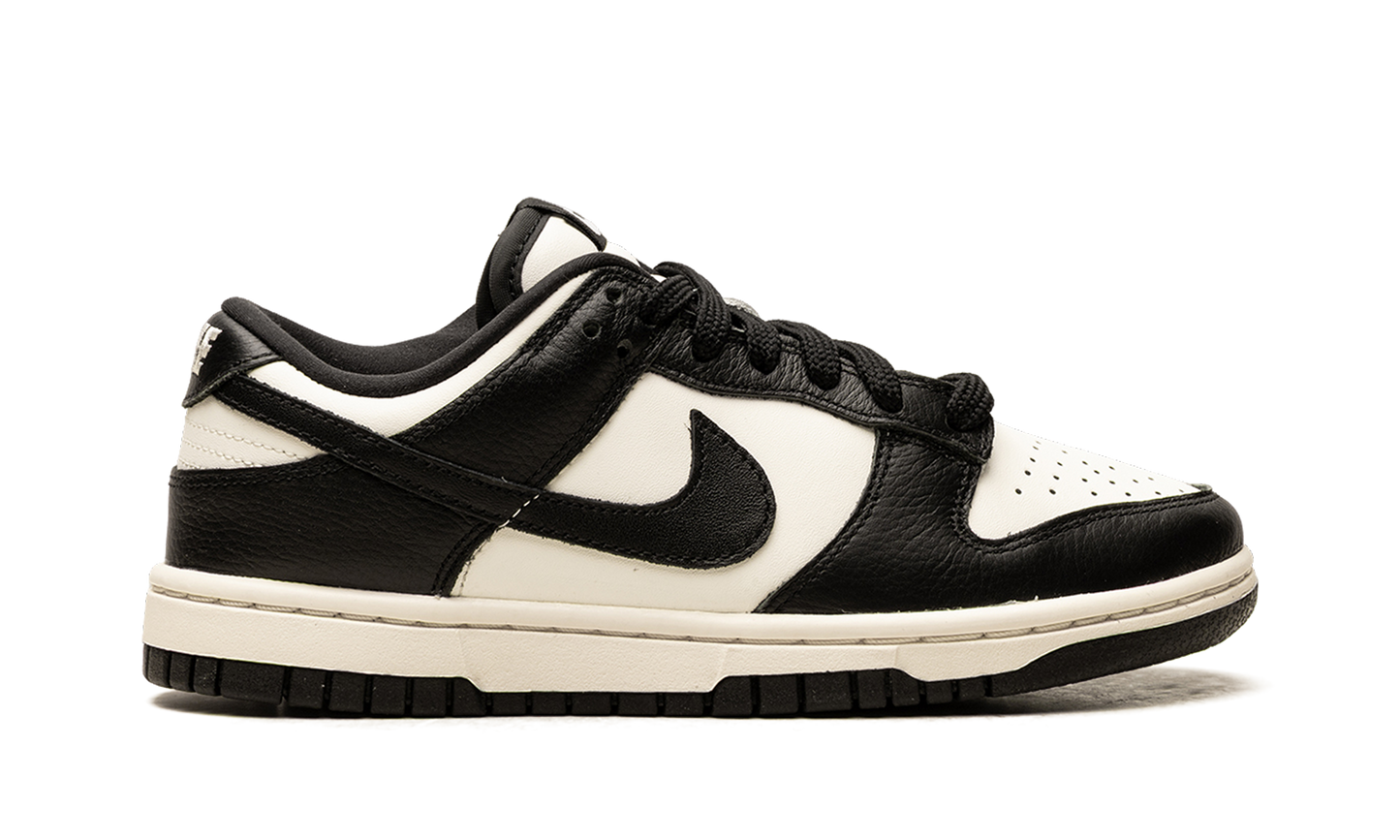 Dunk Low SE WMNS"Cherry Charms - Panda" HQ7487 100