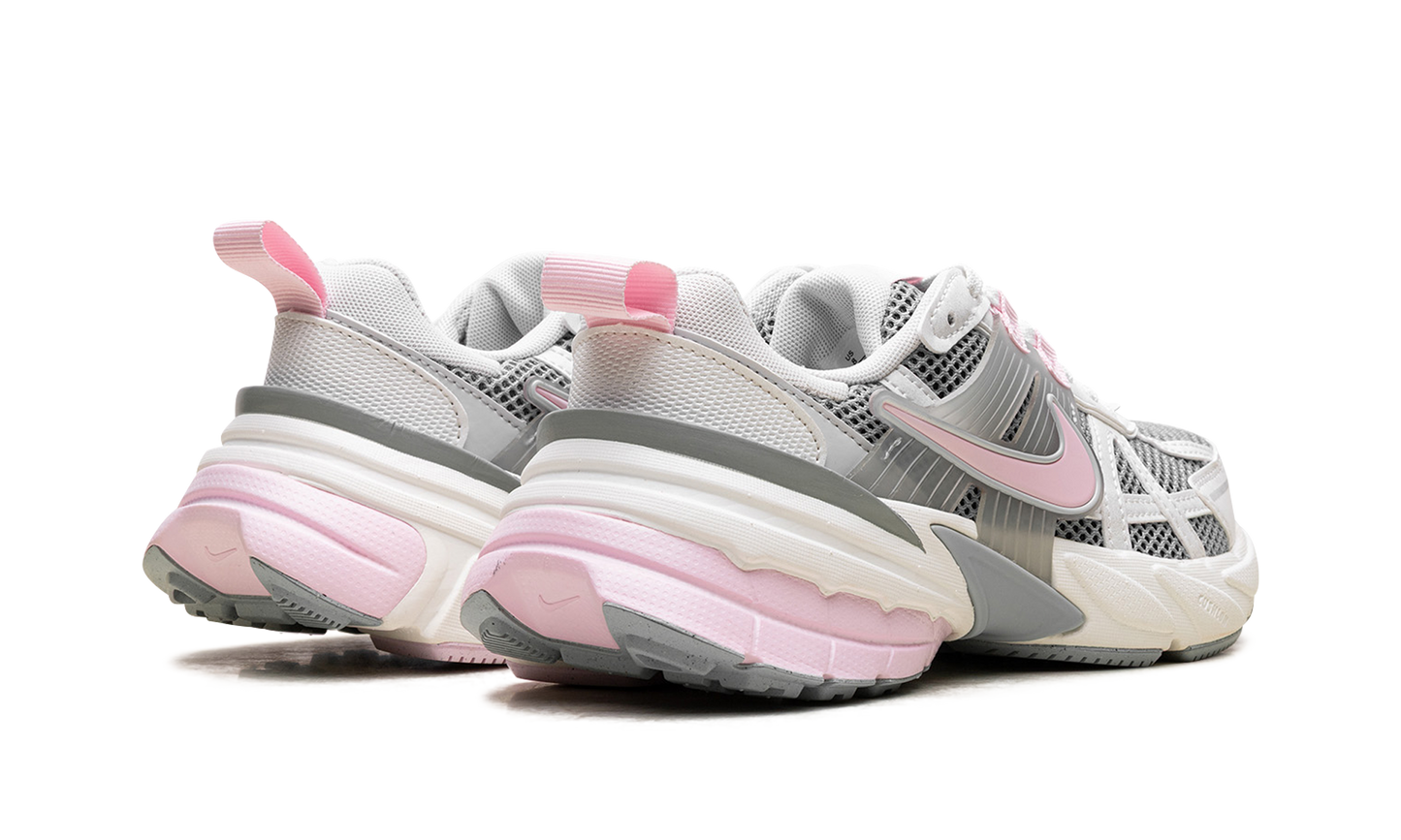 V2K Run WMNS"Pink Foam" HQ4046 001