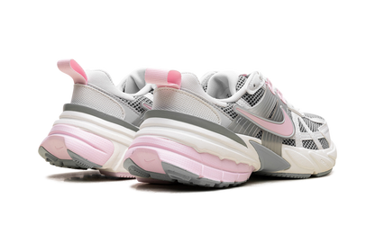 V2K Run WMNS"Pink Foam" HQ4046 001
