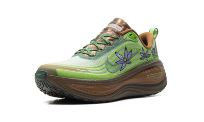 Vomero Plus WMNS"Doernbecher" IO7687 921