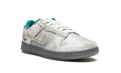 DUNK LOW WMNS"Ice" DO2326 001