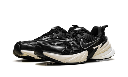 V2K Run WMNS"Black Muslin" FD0736 012