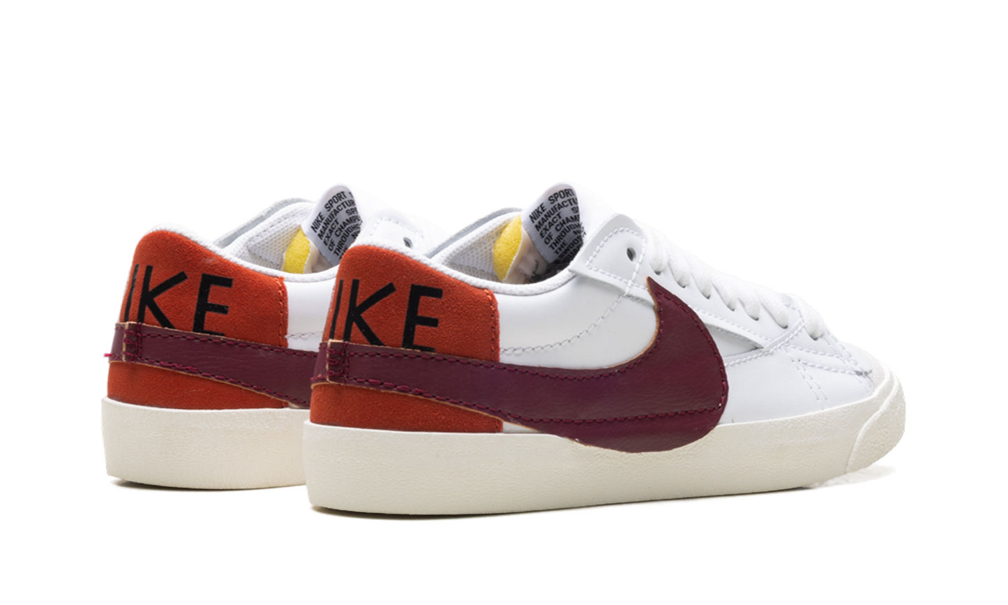 BLAZER LOW 77 JUMBO WMNS"DARK BEETROOT CINNABAR" DQ1470 104