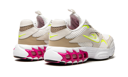 WMNS Zoom Air Fire"Summit White and Total Orange" CW3876 106