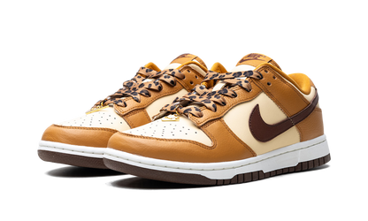 Dunk Low SE WMNS"Cherry Charms - Desert Ochre" HQ7487 700