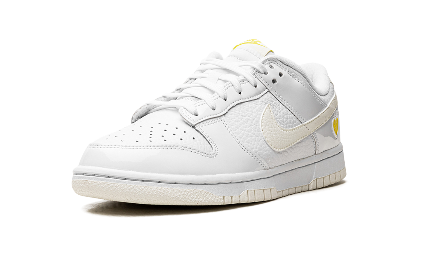 DUNK LO MNS WMNS"Yellow Heart" FD0803 100