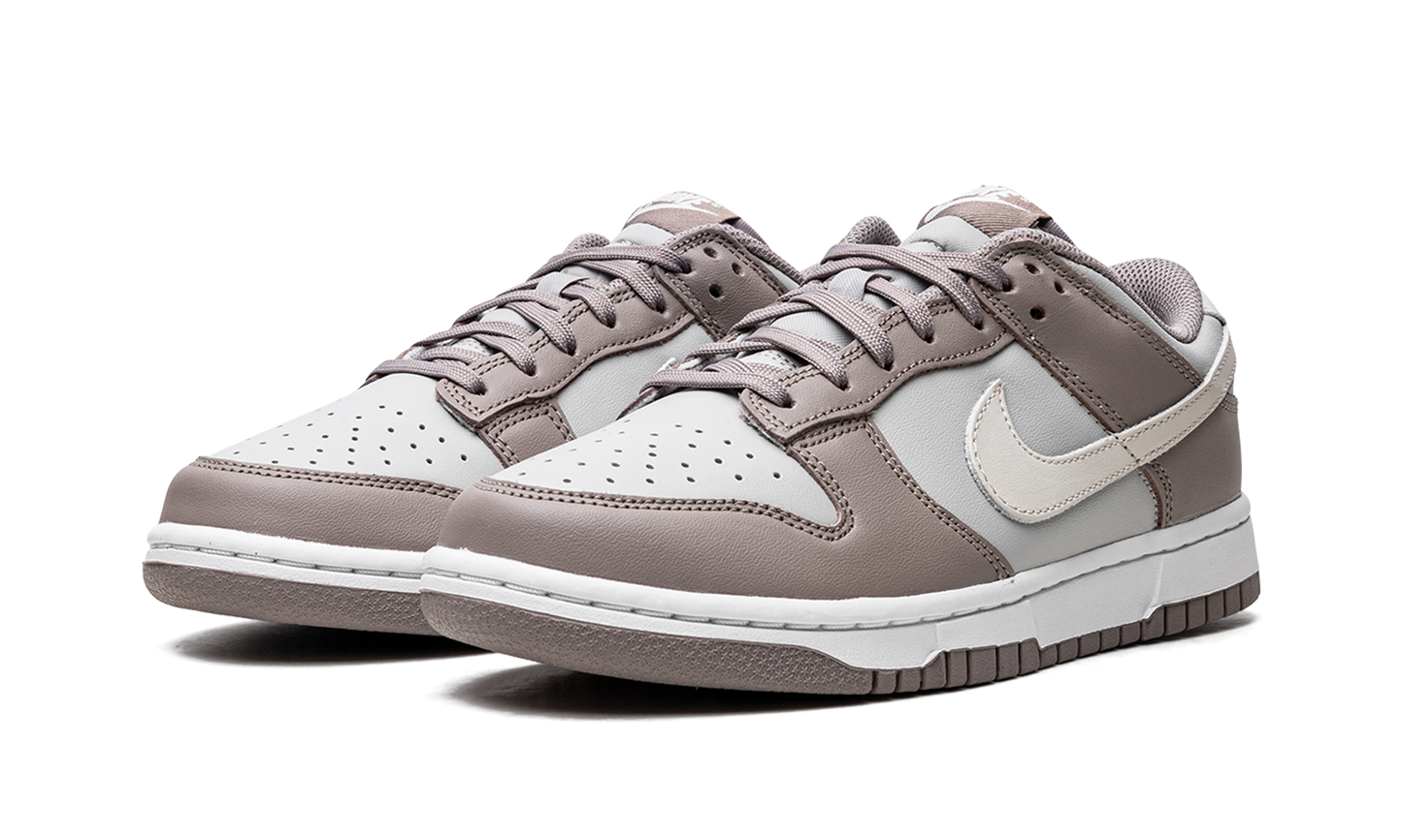 DUNK LOW WMNS"Moon Fossil" FD0792 001
