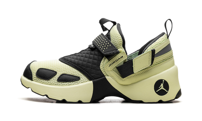Trunner LX "Luminous Green" HQ2164 302