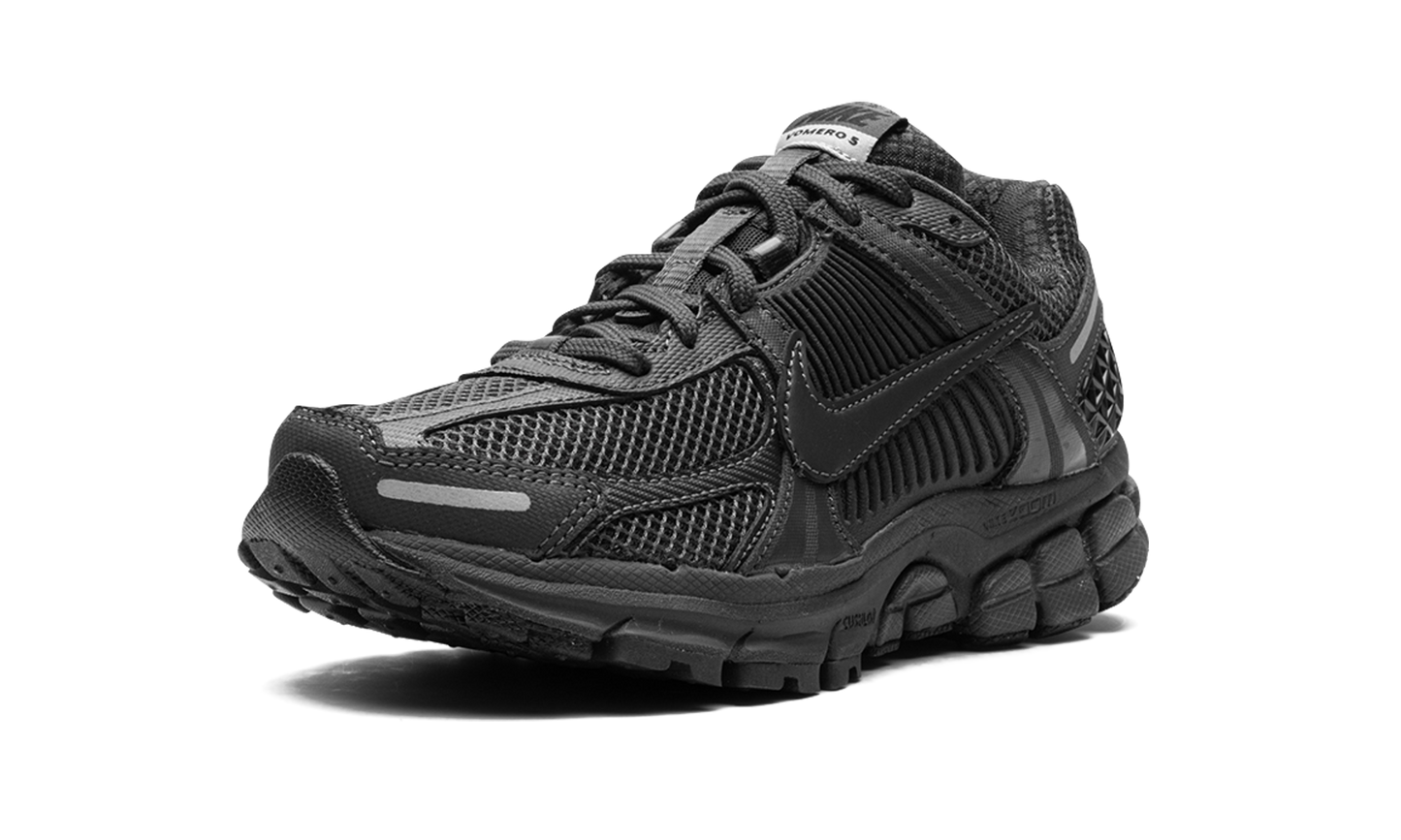 Zoom Vomero 5 WMNS"Triple Black" FQ7079 002