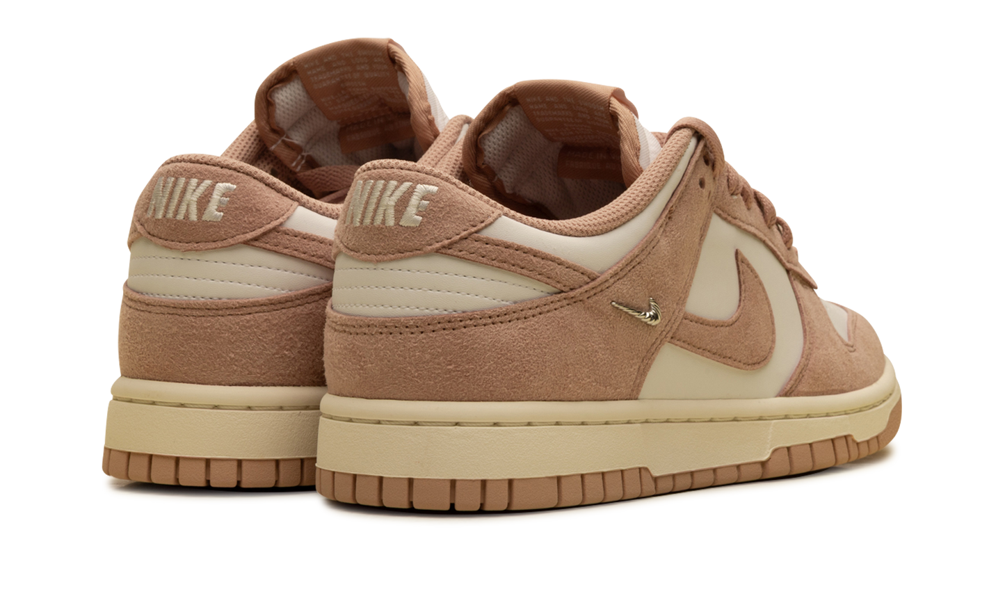 Dunk Low WMNS"Mini Swoosh - Rose Whisper" IB4417 102