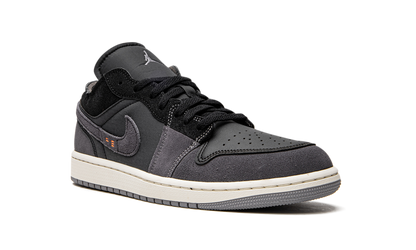 1 Low SE Craft "Inside Out - Black" DN1635 001