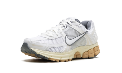Zoom Vomero 5 WMNS"Summit White Pure Platinum" FJ2028 101