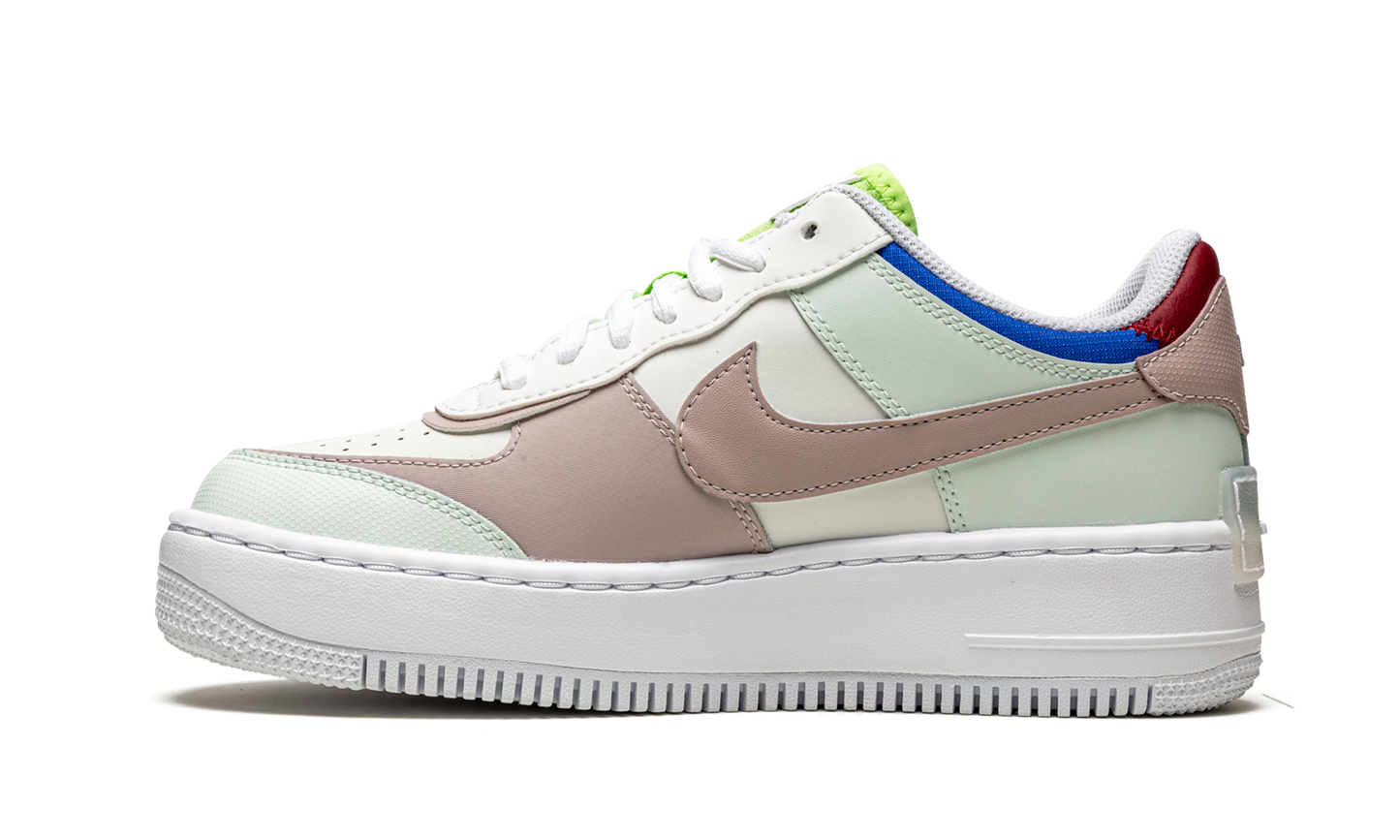 AF1 SHADO SE WMNS"Pixel Swoosh" CV8480 300