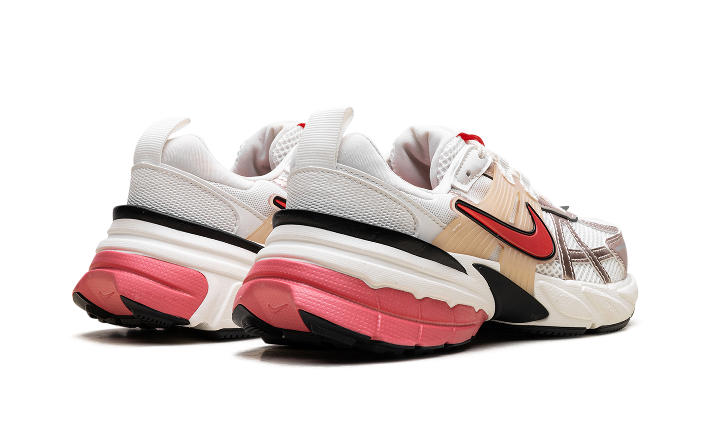 V2K Run WMNS"Pink" HJ7389 838