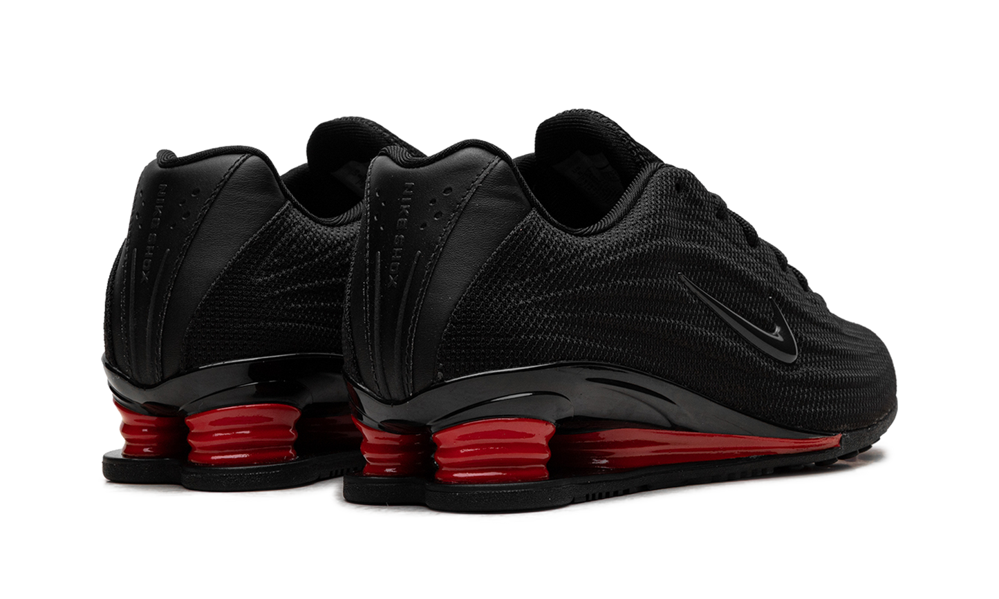 Shox Z WMNS"Bred" HQ7540 002