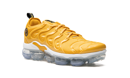 AIR VAPORMAX PLUS OMEN WMNS DO5874 700