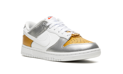 DUNK LOW WMNS"Gold White Silver" DH4403 700