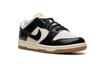 Wmns Dunk Low LX"Black Croc" FJ2260 003