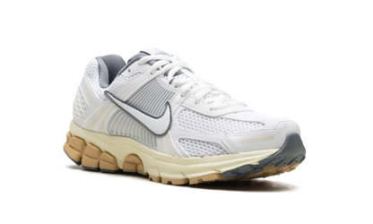Zoom Vomero 5 WMNS"Summit White Pure Platinum" FJ2028 101