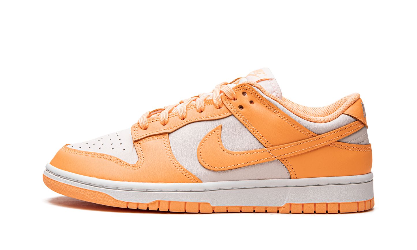 DUNK LO MNS WMNS"Peach Cream" DD1503 801